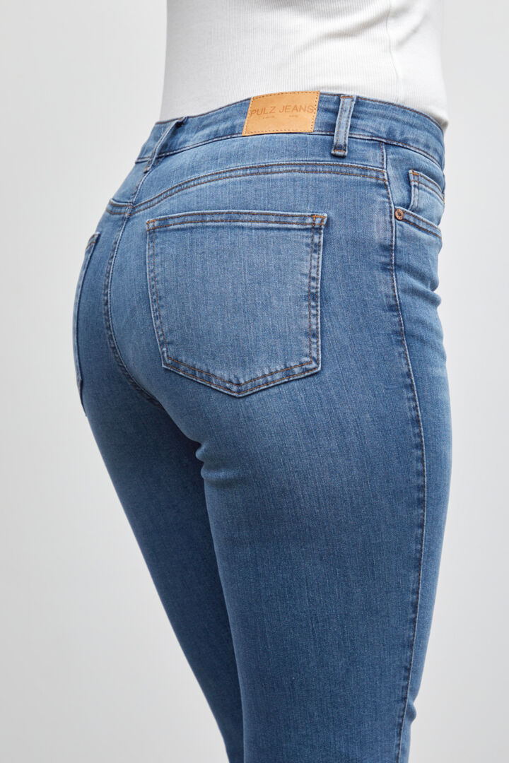 Emma HW Medium Straight Jeans - Medium Blue