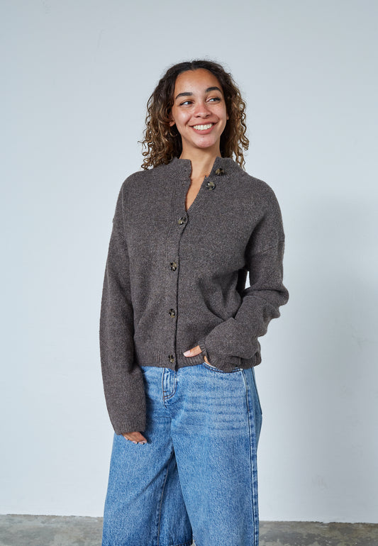 Luca troyggja - Brún