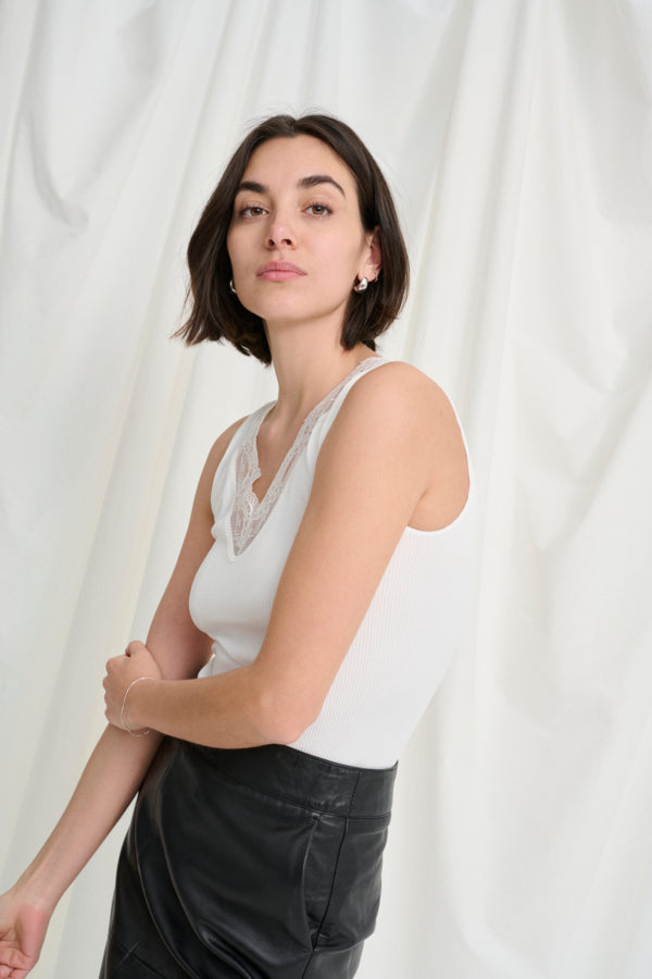 Camilla toppur - Spring Gardenia