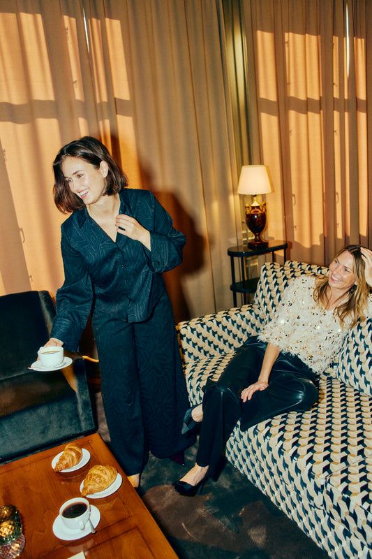 Minna Skjúrta - Black