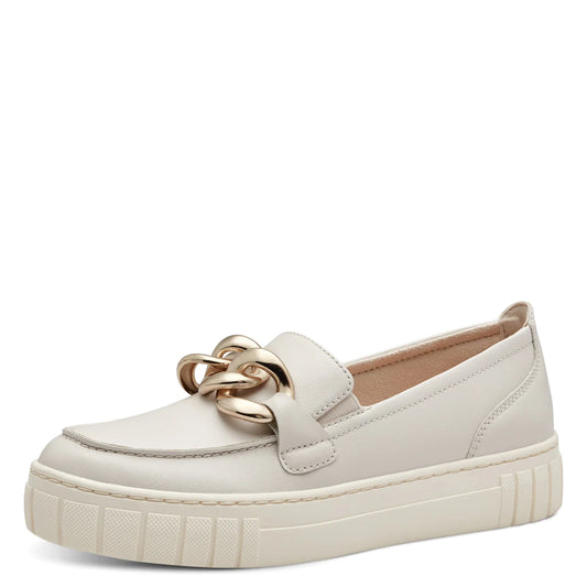 Loafers - Cream