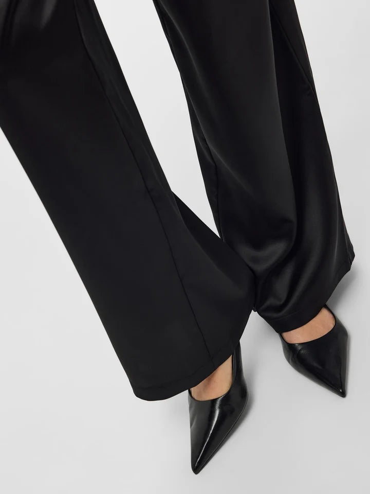 Evy Satin Buksur - Svart