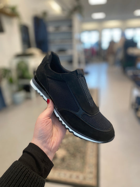 Sneakers - Black Combo