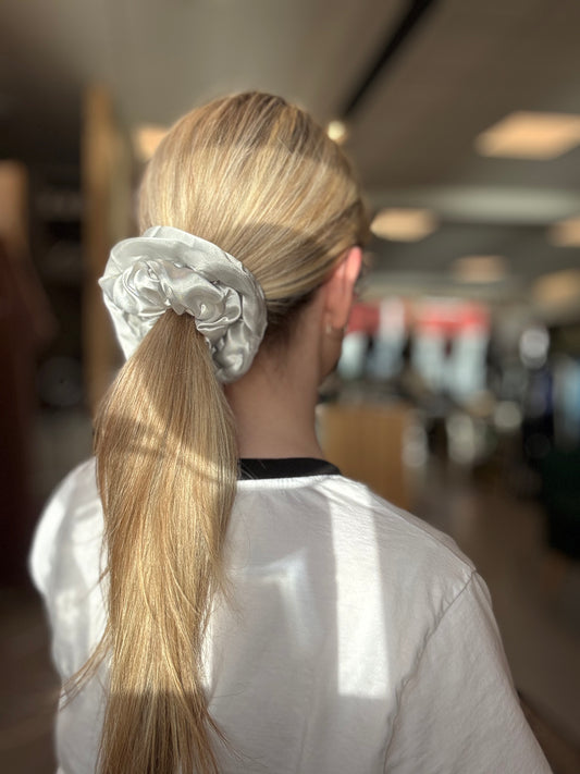 Janni Scrunchie - Silver
