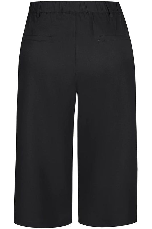 Dorika Bermuda Lang Shorts - Black