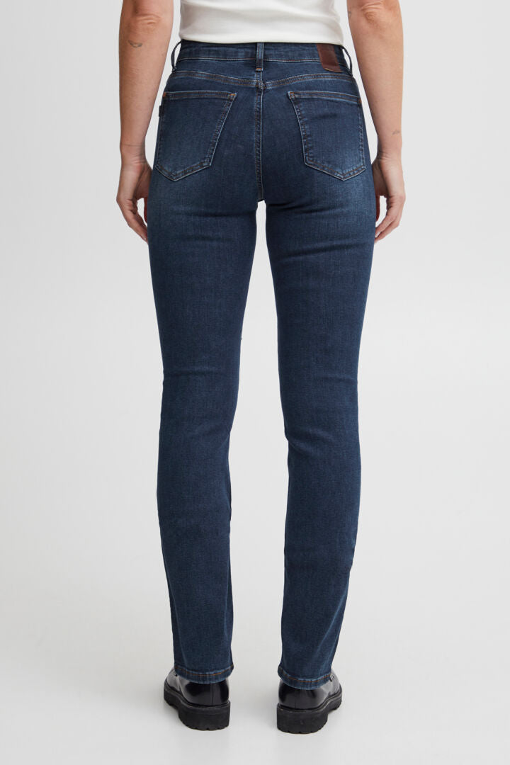 Emma Highwaist Straight Jeans